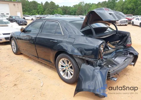 2013 Chrysler 300C John Varvatos Limited Edition z USA, uszkodzony, nr VIN 2C3CCADT2DH745627